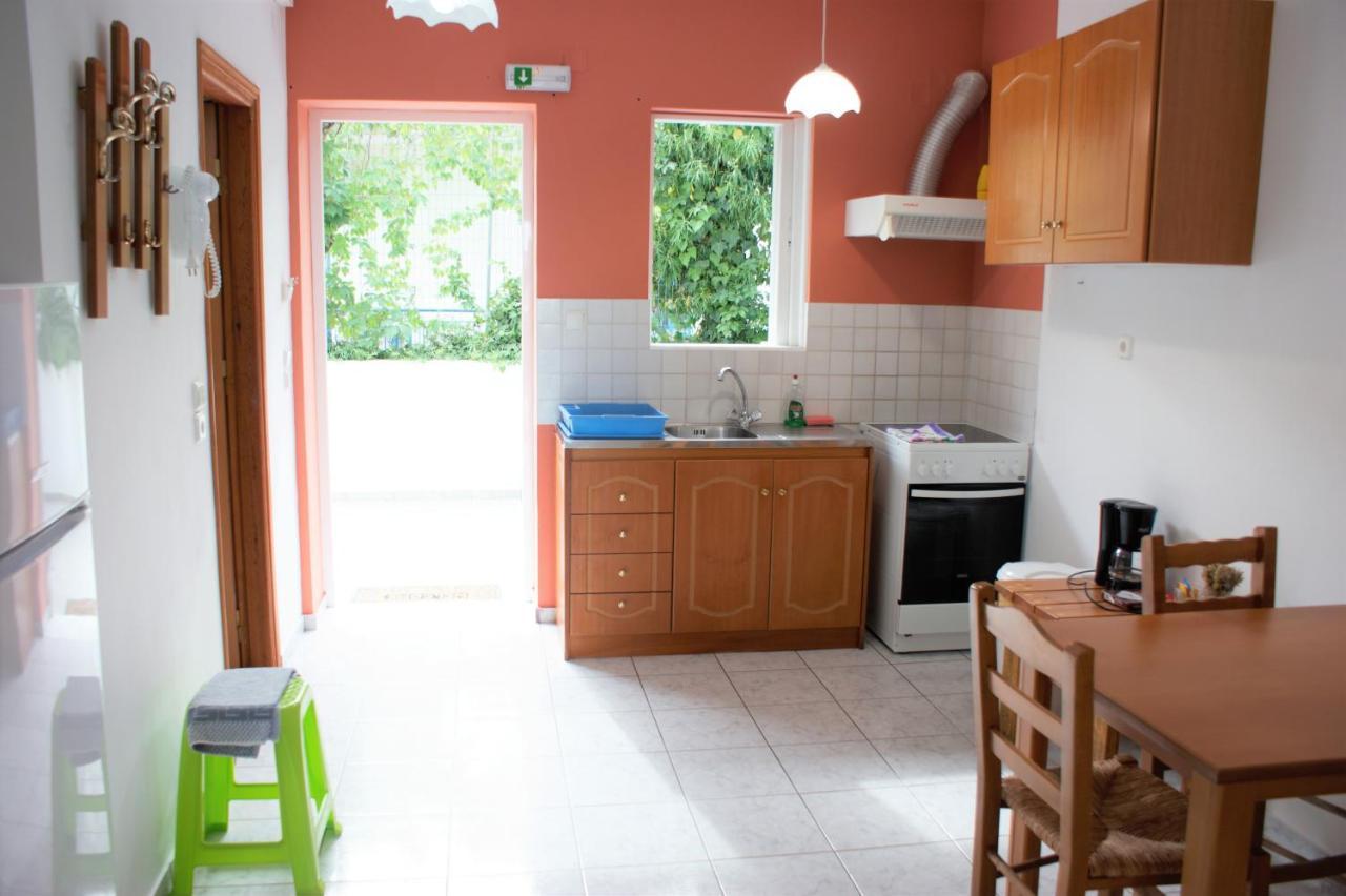 Elena's Family Apartmets Λεωνίδιο Εξωτερικό φωτογραφία
